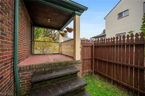 1748 Saratoga Avenue Cleveland OH 44109