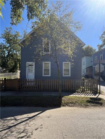7815 Eve Avenue Cleveland OH 44102