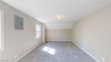 7815 Eve Avenue Cleveland OH 44102