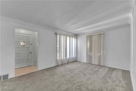 14700 James Avenue Maple Heights OH 44137