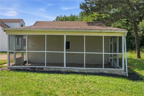 734 Pasadena Avenue Youngstown OH 44502