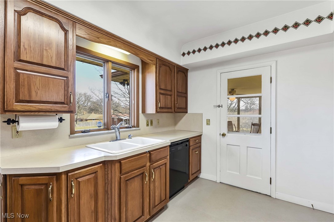 2396 Hillcrest Lane Parma OH 44134