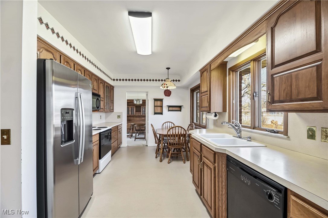 2396 Hillcrest Lane Parma OH 44134