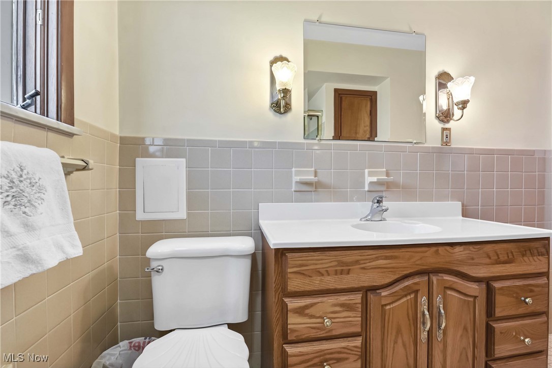 2396 Hillcrest Lane Parma OH 44134