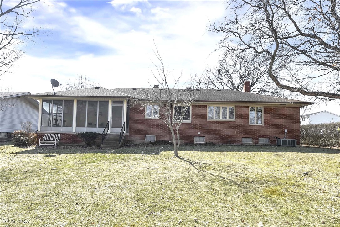 2396 Hillcrest Lane Parma OH 44134