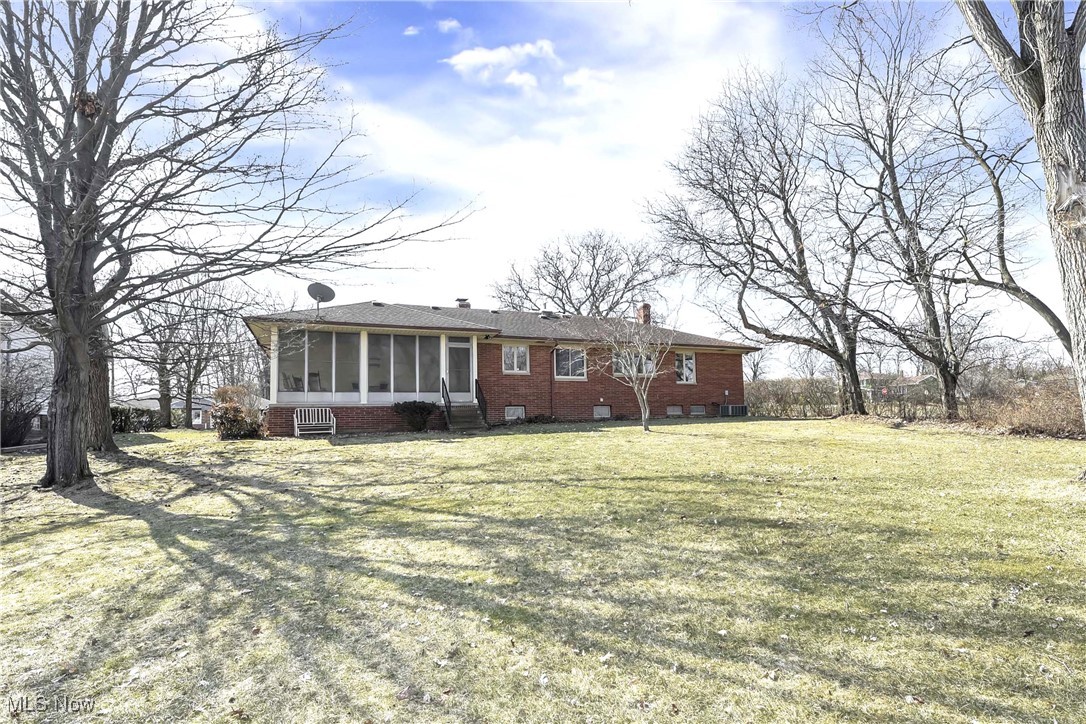 2396 Hillcrest Lane Parma OH 44134