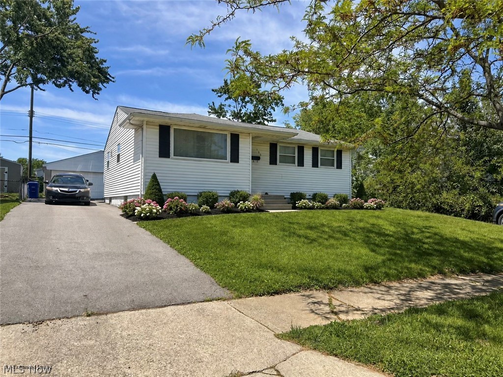 735 Maurine Drive Columbus OH 43228