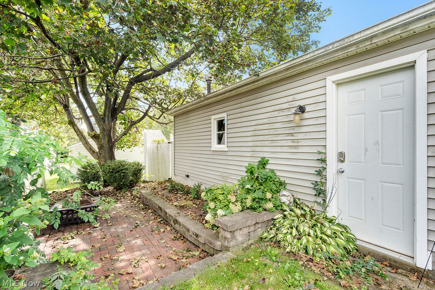 419 Hayes Avenue Mcdonald OH 44437