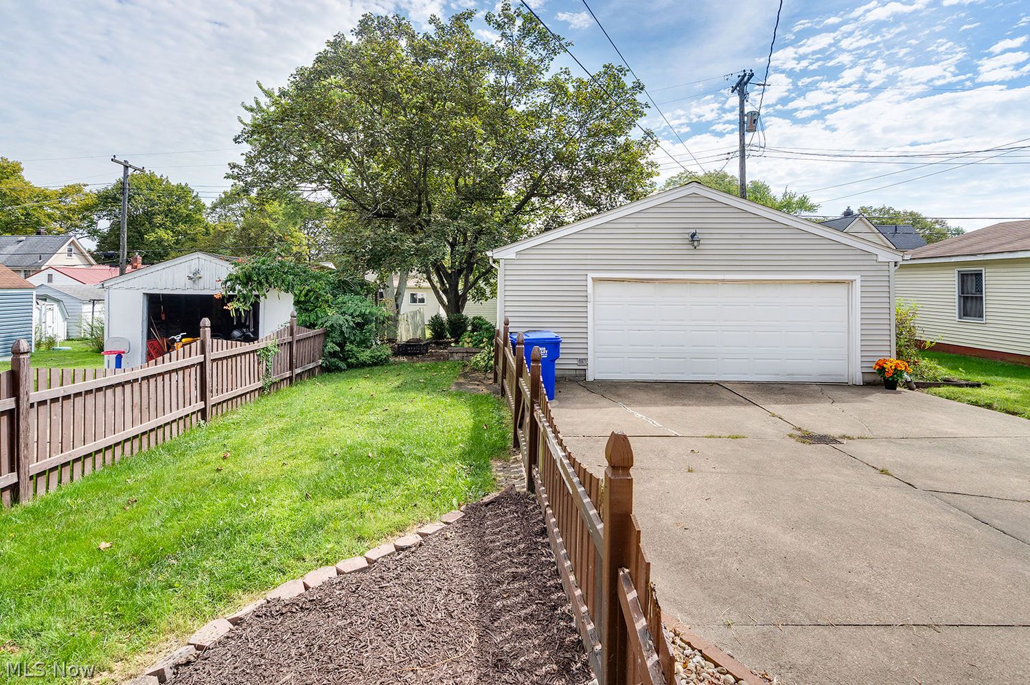 419 Hayes Avenue Mcdonald OH 44437