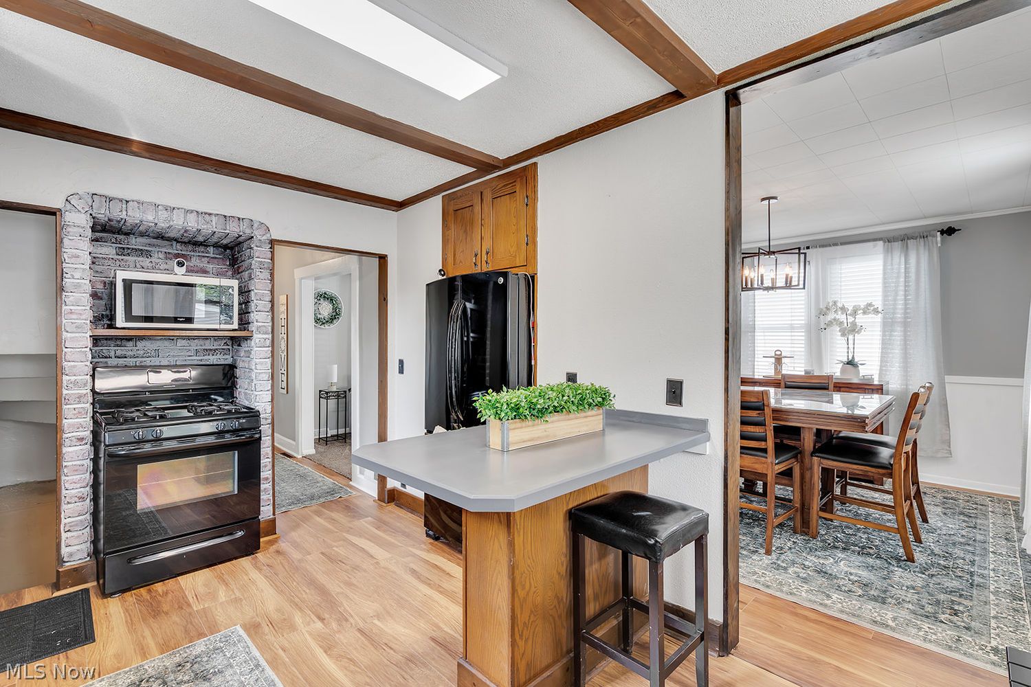 419 Hayes Avenue Mcdonald OH 44437
