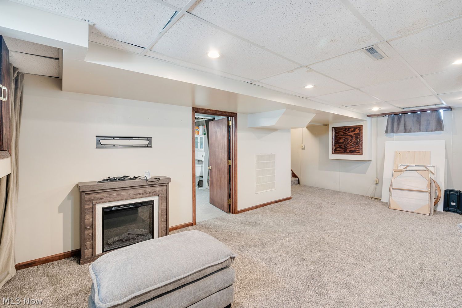 419 Hayes Avenue Mcdonald OH 44437