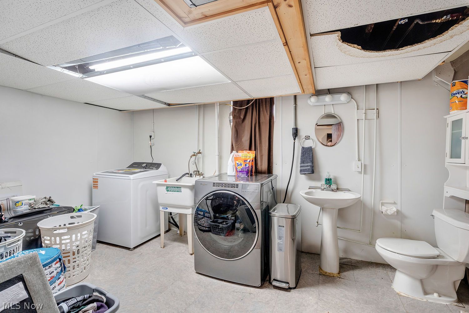 419 Hayes Avenue Mcdonald OH 44437