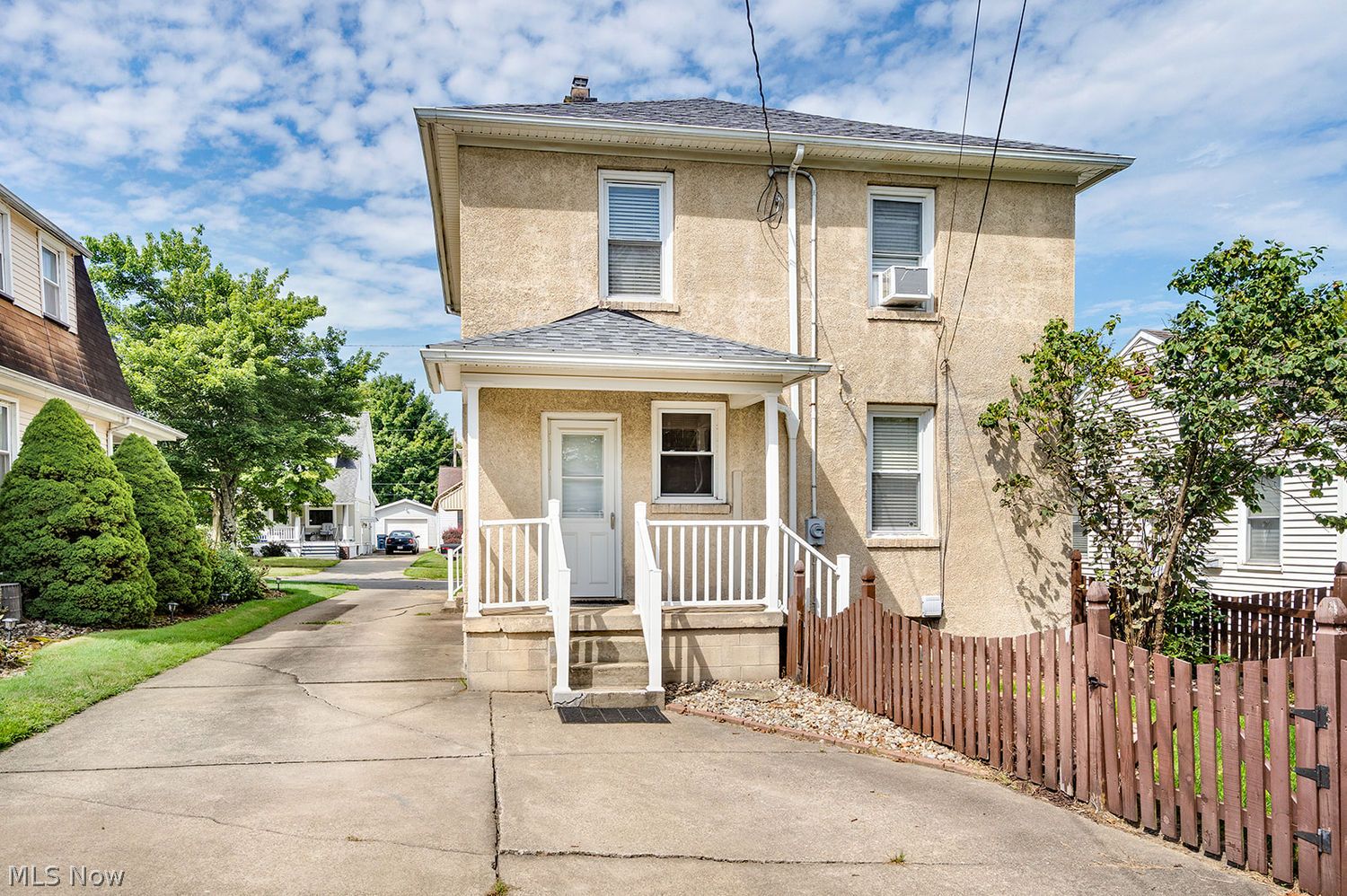 419 Hayes Avenue Mcdonald OH 44437
