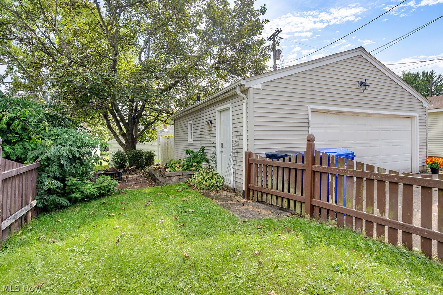 419 Hayes Avenue Mcdonald OH 44437