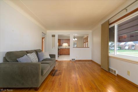 32204 Glen Arden Drive Willowick OH 44095
