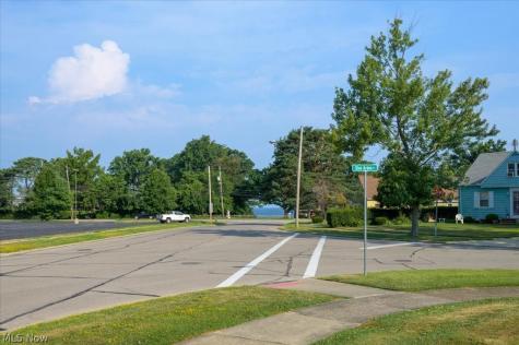 32204 Glen Arden Drive Willowick OH 44095