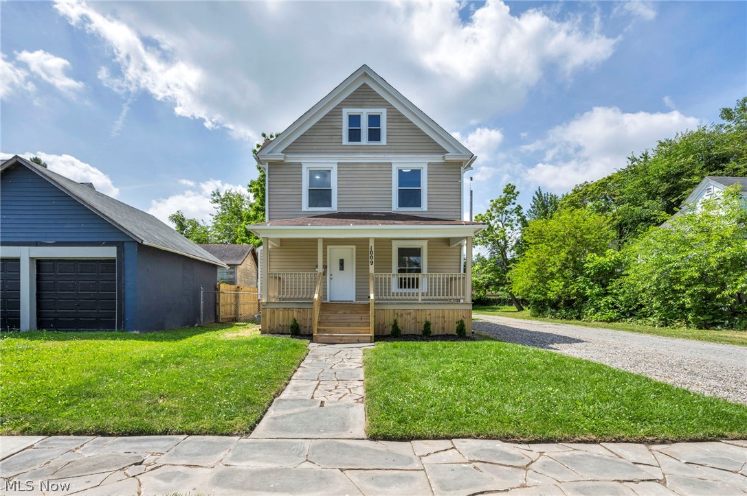 1009 W 10th Street Lorain OH 44052