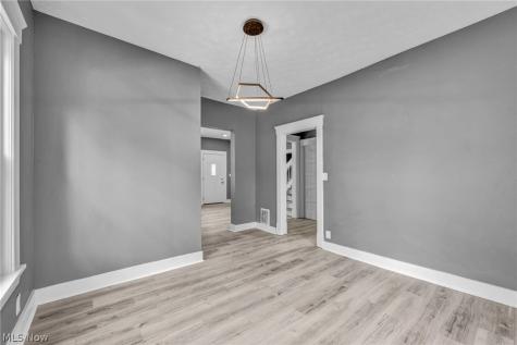 1009 W 10th Street Lorain OH 44052