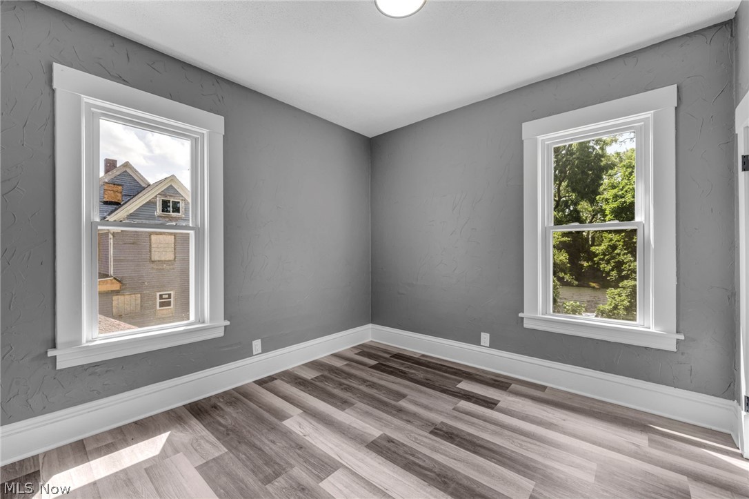 1009 W 10th Street Lorain OH 44052