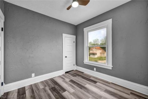 1009 W 10th Street Lorain OH 44052