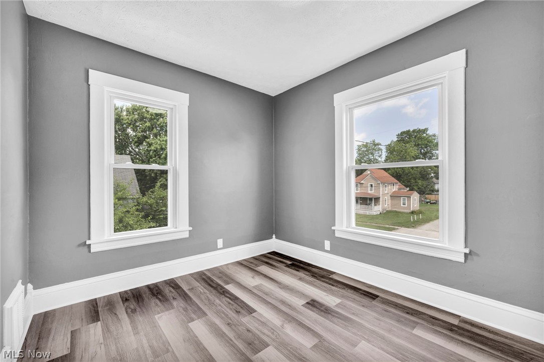 1009 W 10th Street Lorain OH 44052