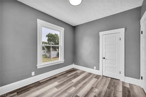 1009 W 10th Street Lorain OH 44052