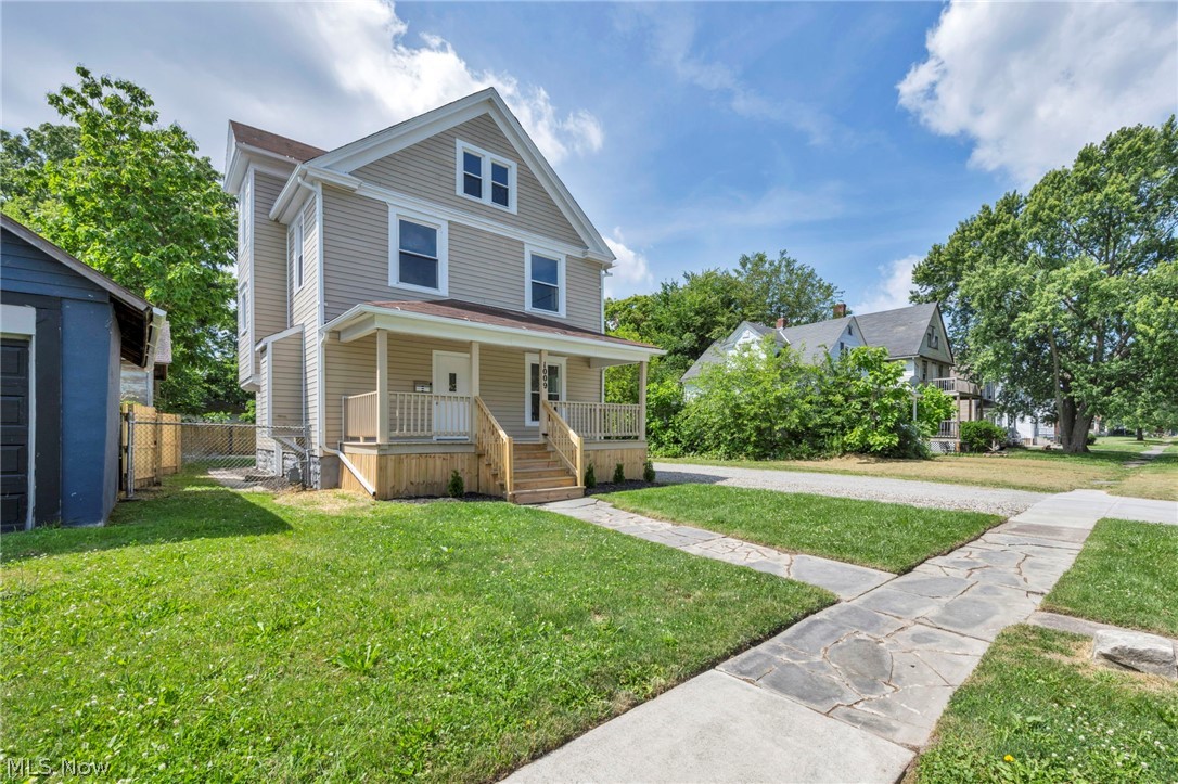 1009 W 10th Street Lorain OH 44052