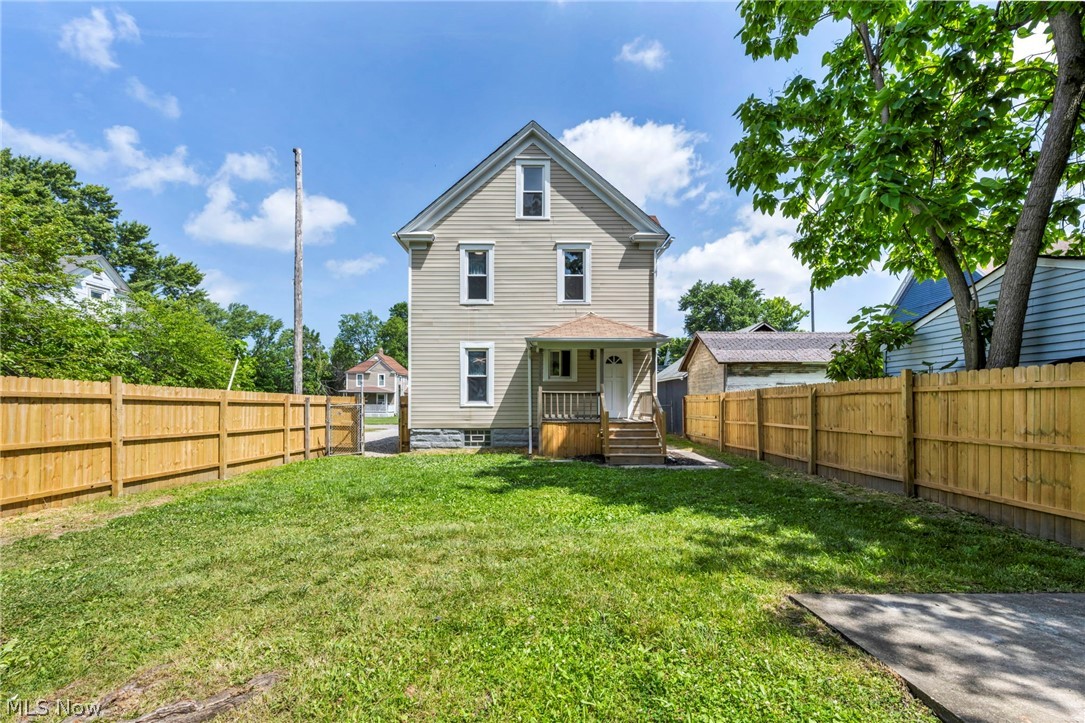 1009 W 10th Street Lorain OH 44052