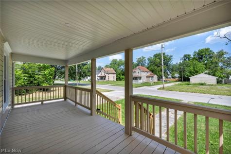 1009 W 10th Street Lorain OH 44052