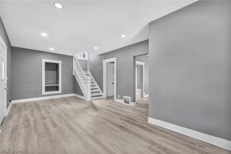 1009 W 10th Street Lorain OH 44052