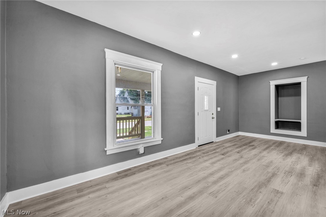 1009 W 10th Street Lorain OH 44052