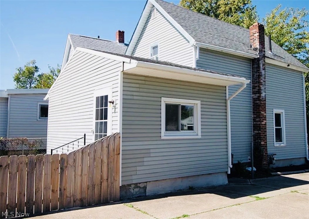 1614 E 49th Street Ashtabula OH 44004
