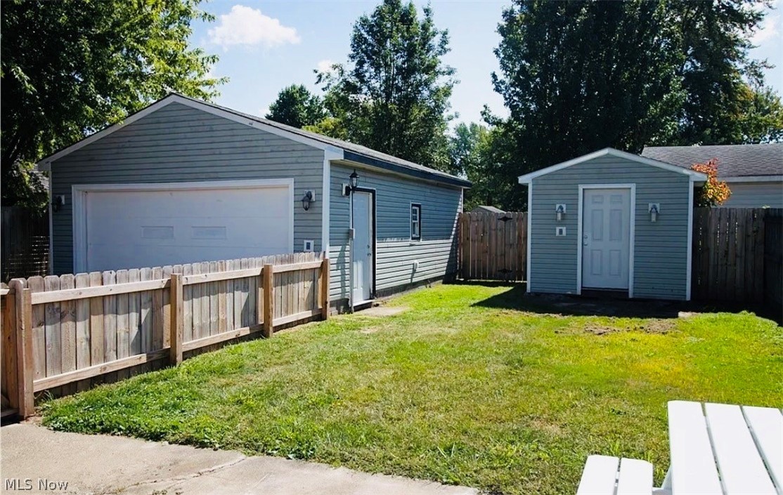 1614 E 49th Street Ashtabula OH 44004