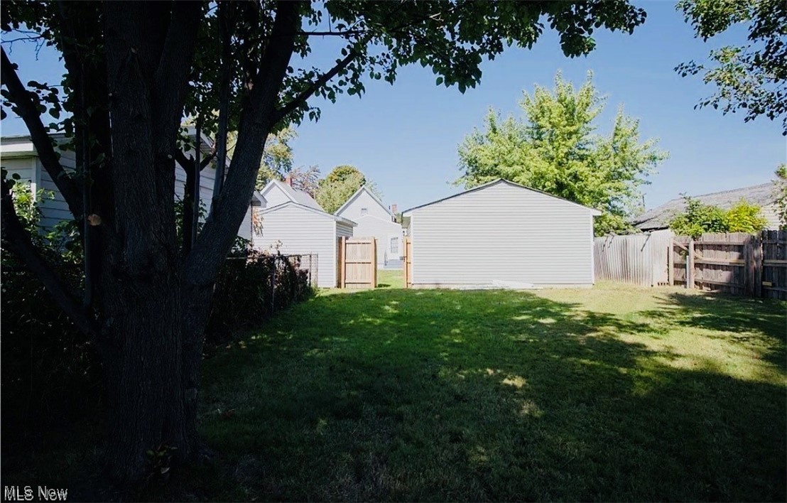 1614 E 49th Street Ashtabula OH 44004