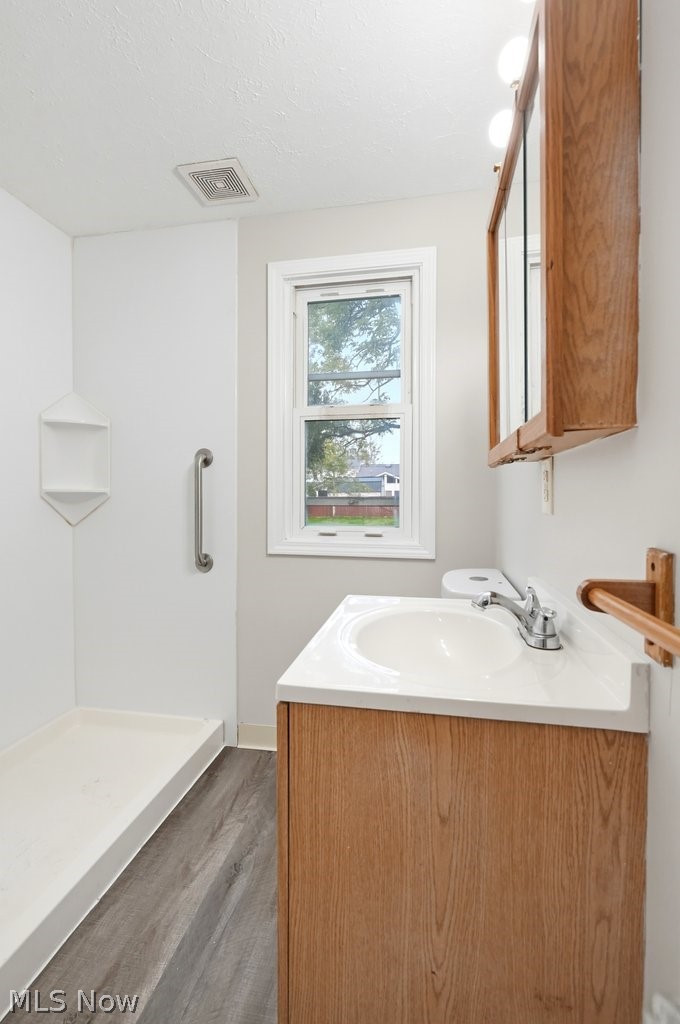742 Northfield Road Bedford OH 44146