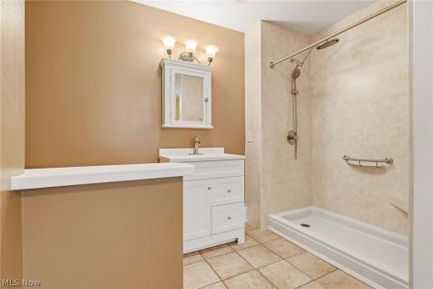 11602 Jennings Road NE Alliance OH 44601