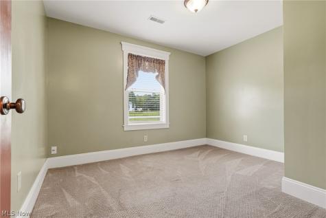 11602 Jennings Road NE Alliance OH 44601
