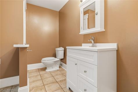11602 Jennings Road NE Alliance OH 44601