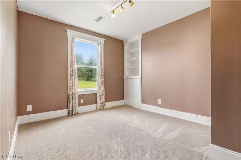 11602 Jennings Road NE Alliance OH 44601