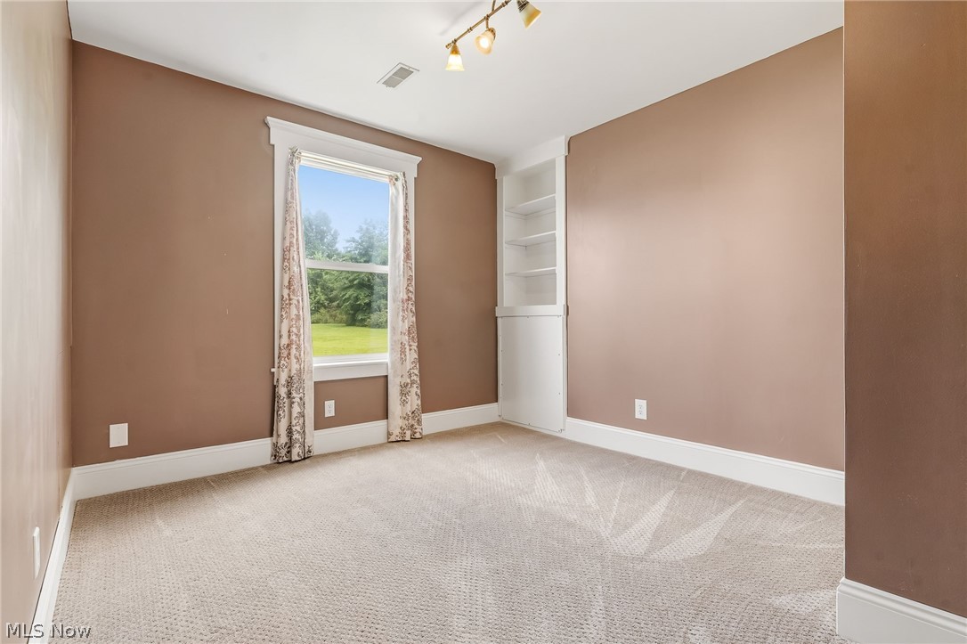 11602 Jennings Road NE Alliance OH 44601