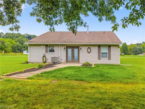 11602 Jennings Road NE Alliance OH 44601