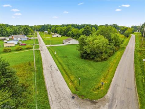 11602 Jennings Road NE Alliance OH 44601