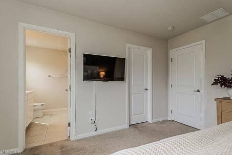 8349 Bedaos Drive Mentor OH 44060