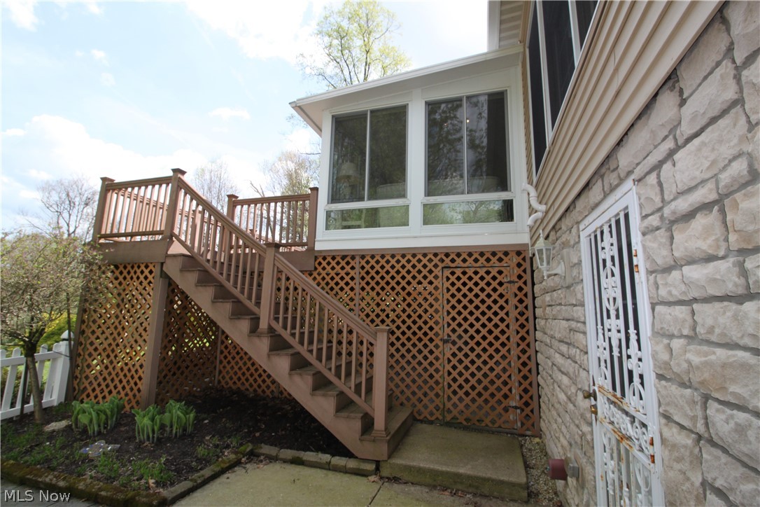 7960 Bainbrook Drive Chagrin Falls OH 44023