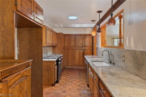 275 N Revere Road Akron OH 44333