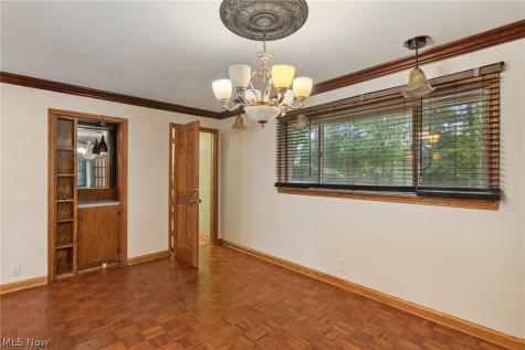 275 N Revere Road Akron OH 44333