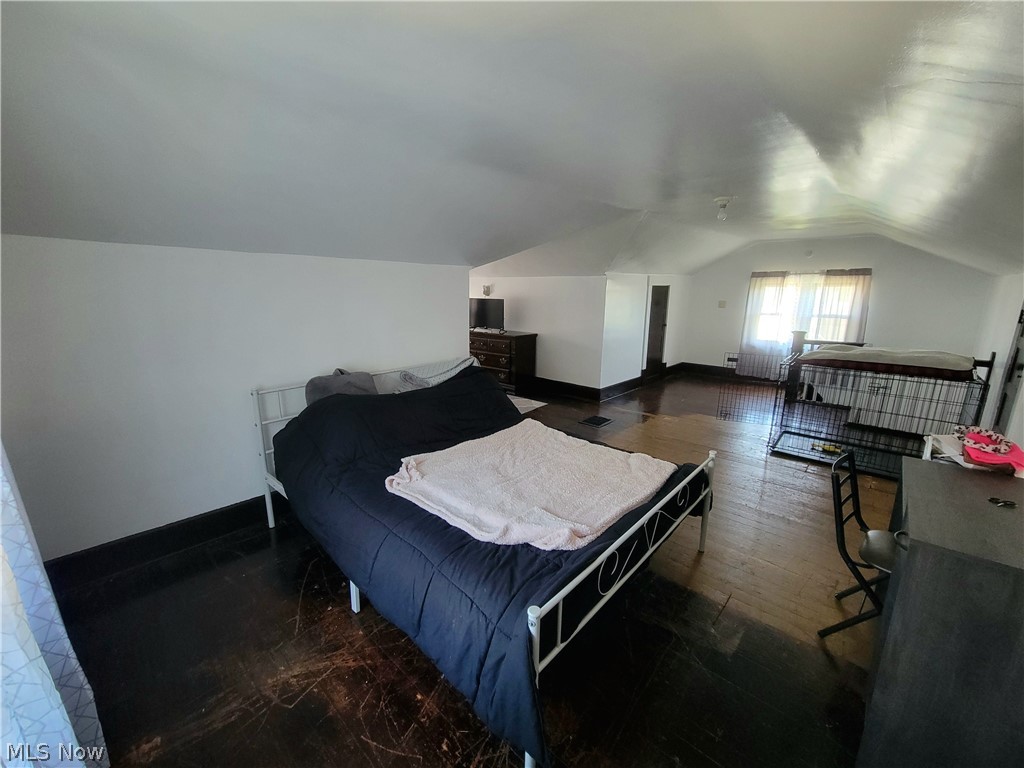 169 Neighbor Street Newcomerstown OH 43832