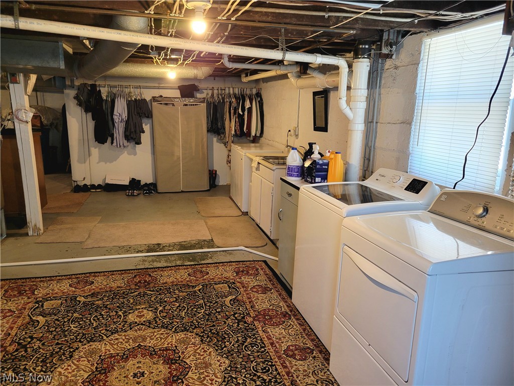 169 Neighbor Street Newcomerstown OH 43832