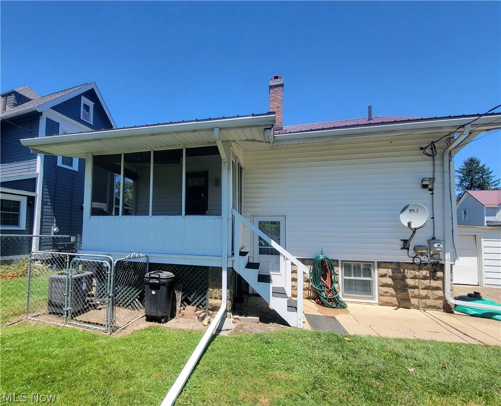 169 Neighbor Street Newcomerstown OH 43832