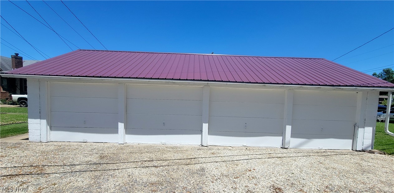 169 Neighbor Street Newcomerstown OH 43832